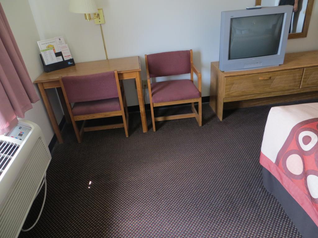 Super 8 By Wyndham Du Quoin Hotell Rom bilde
