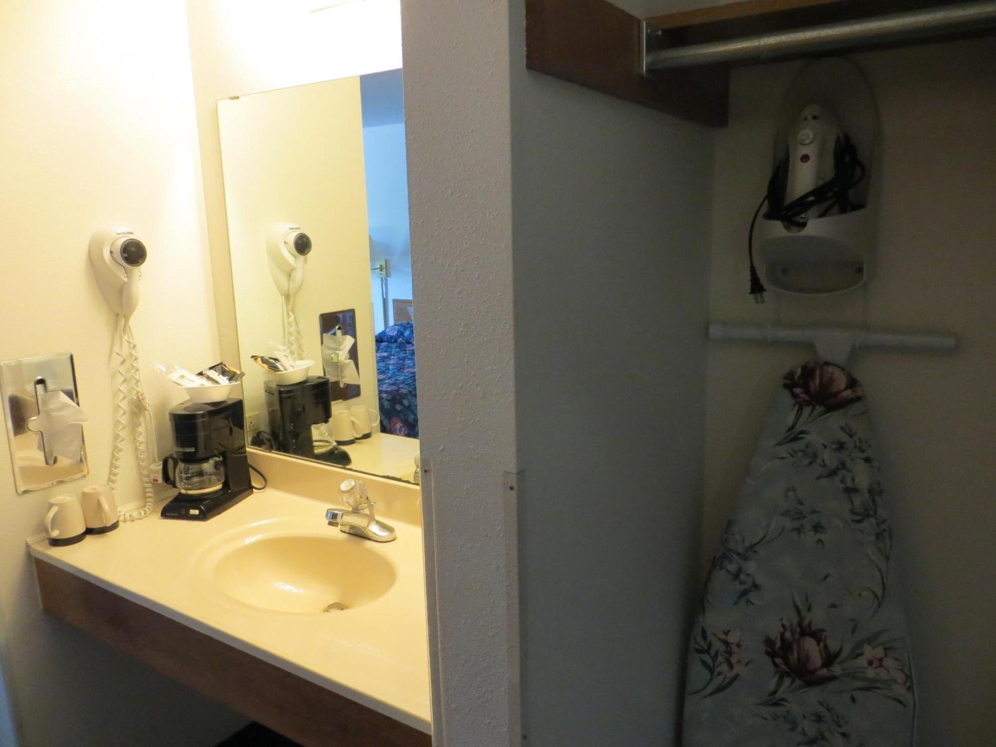 Super 8 By Wyndham Du Quoin Hotell Rom bilde