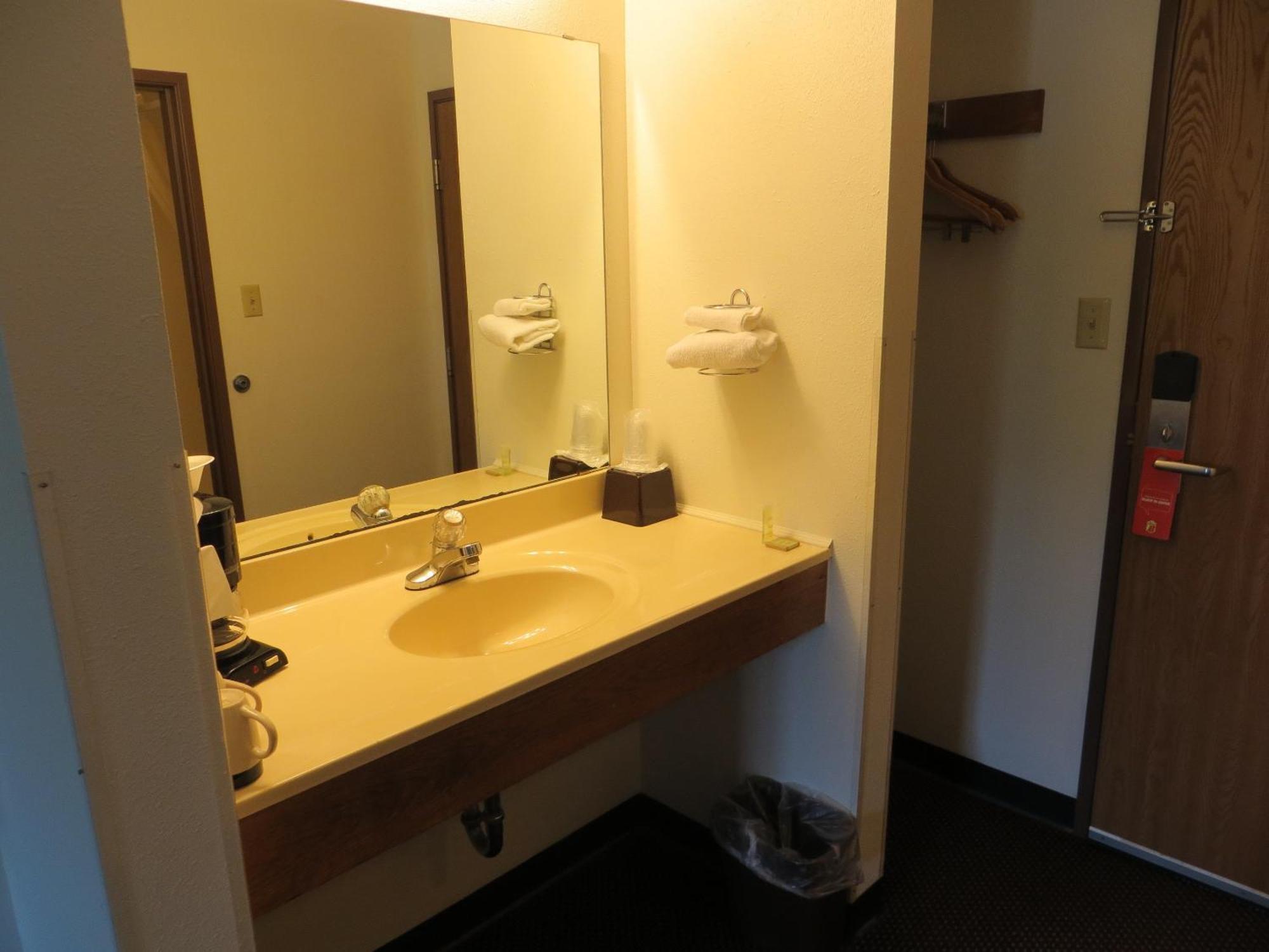 Super 8 By Wyndham Du Quoin Hotell Rom bilde